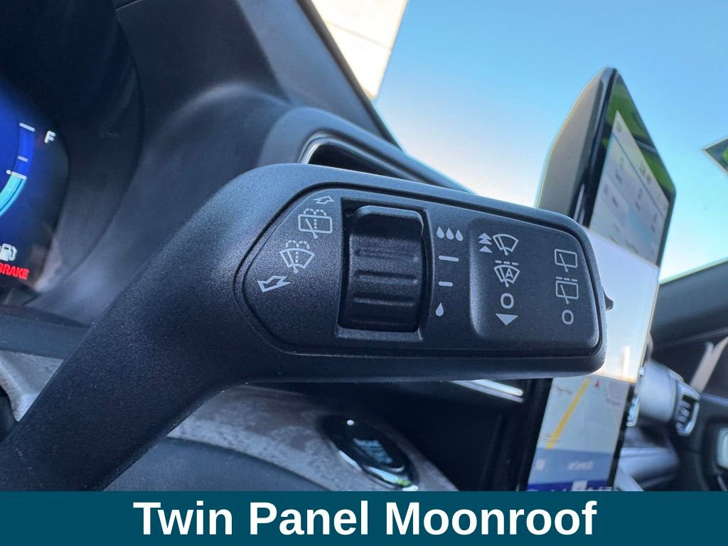 Used 2022 Ford Explorer Platinum w/ Equipment Group 601A image 14