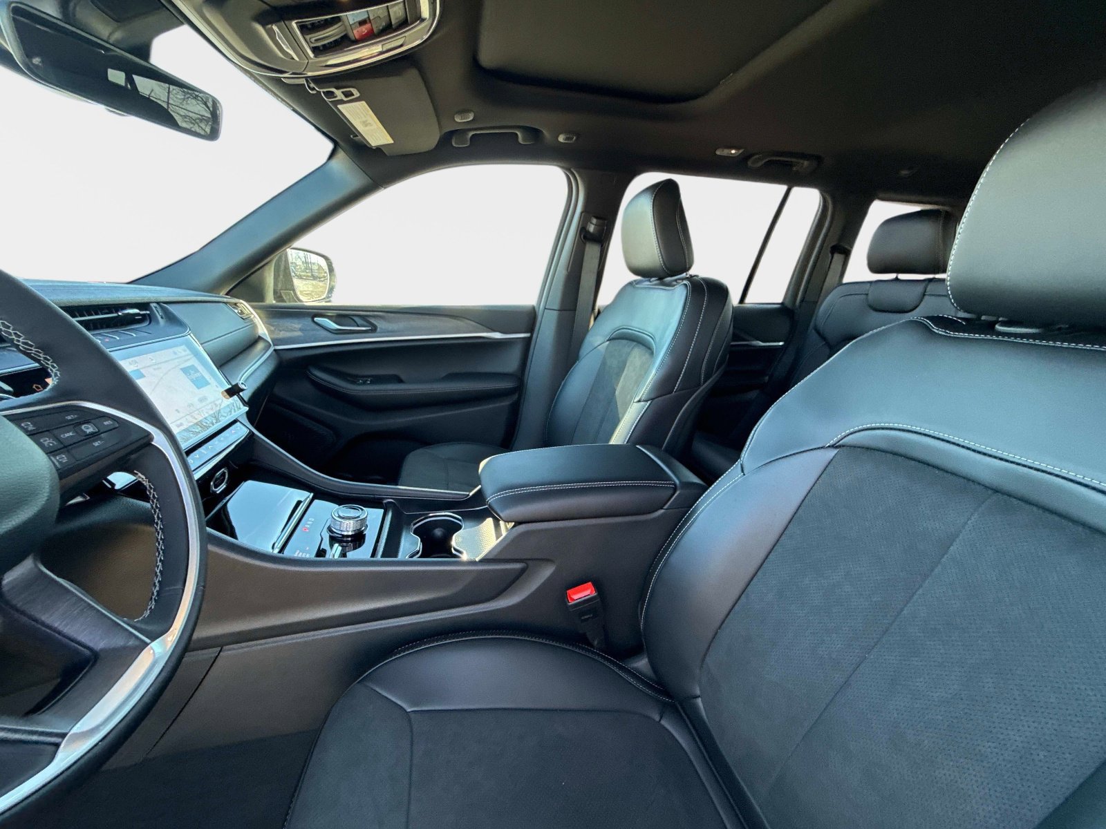 New 2026 Jeep Grand Cherokee Altitude AWD/4WD image 23