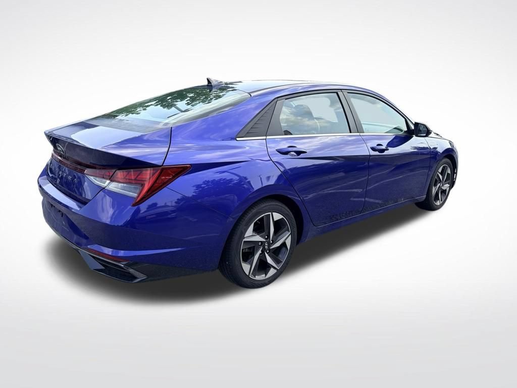 Used 2021 Hyundai Elantra SEL w/ Convenience + Premium Package FWD image 6