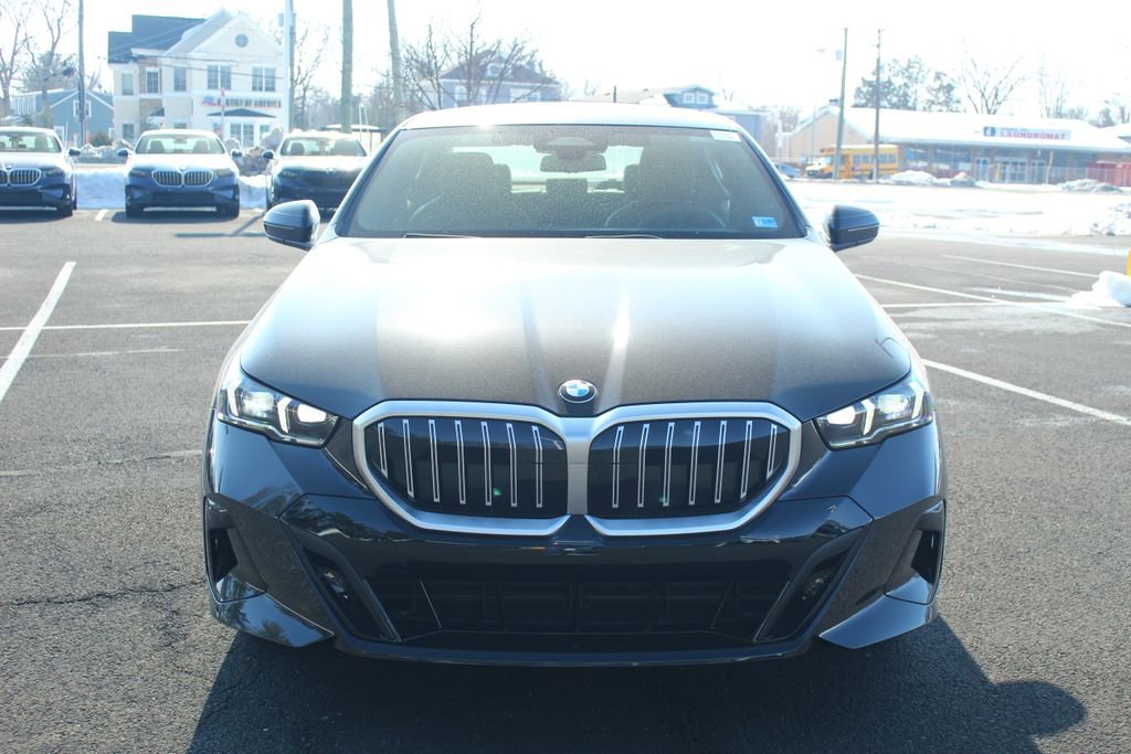 New 2026 BMW 530i xDrive w/ M Sport Package AWD/4WD image 3