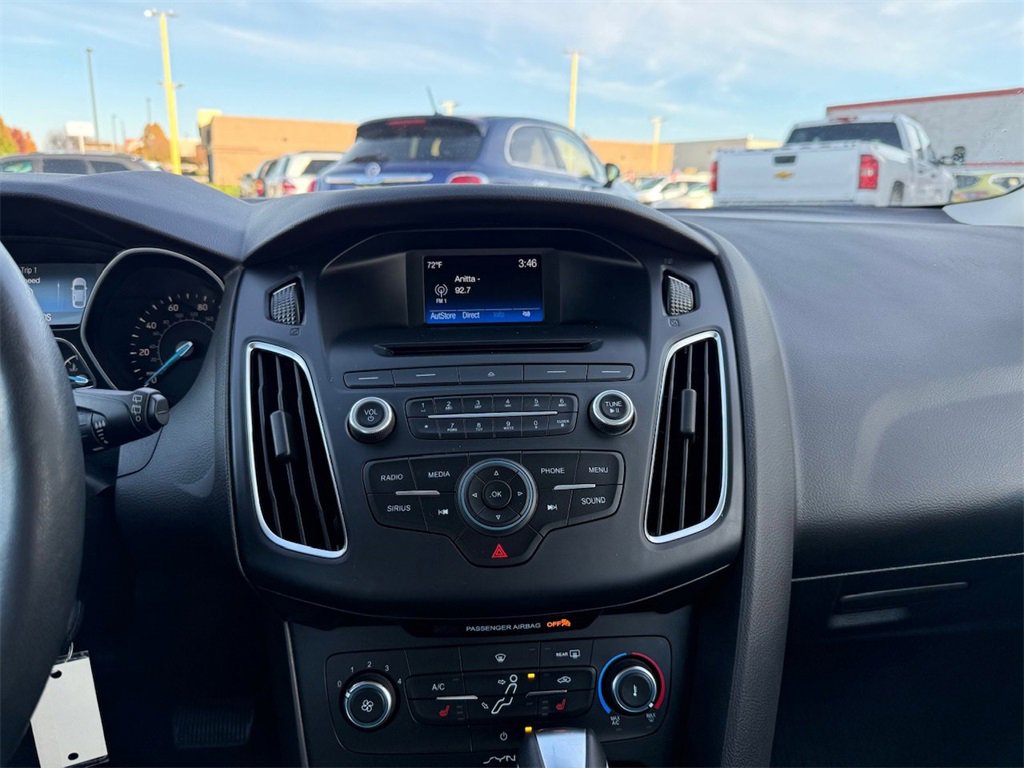 Used 2015 Ford Focus SE w/ Equipment Group 201A image 19