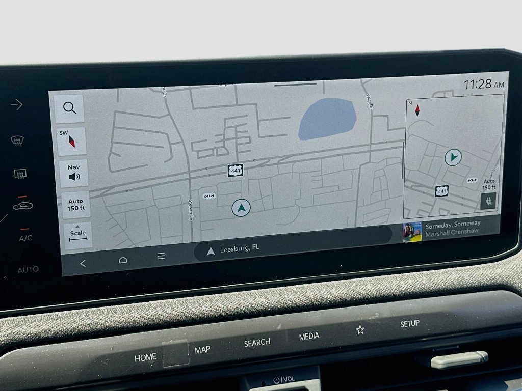 New 2027 Kia EV3 Wind FWD image 13