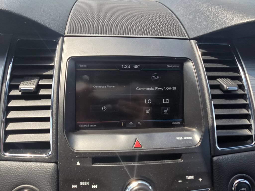 Used 2015 Ford Taurus SEL w/ Equipment Group 201A AWD/4WD image 12