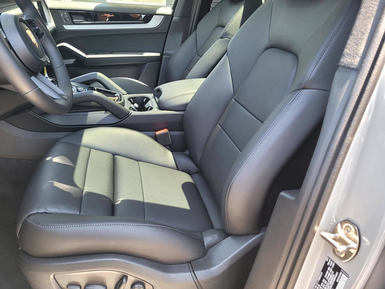 New 2026 Porsche Cayenne AWD/4WD image 27