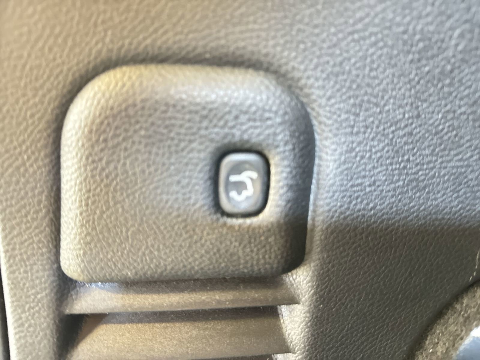 Used 2015 Jeep Grand Cherokee Limited image 32