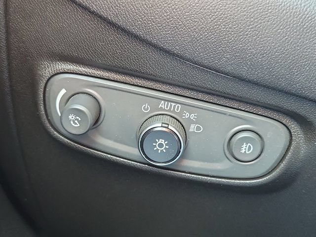 Used 2020 Chevrolet Equinox LT FWD image 9