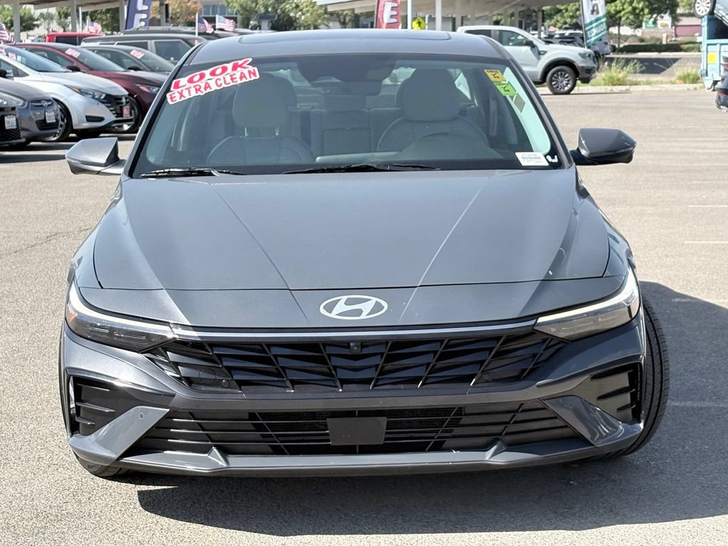 Used 2024 Hyundai Elantra Limited FWD image 3