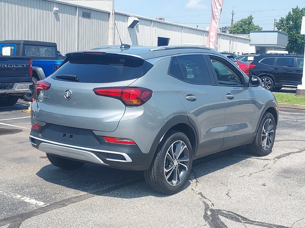 Used 2023 Buick Encore GX Select w/ Safety Package II AWD/4WD image 7