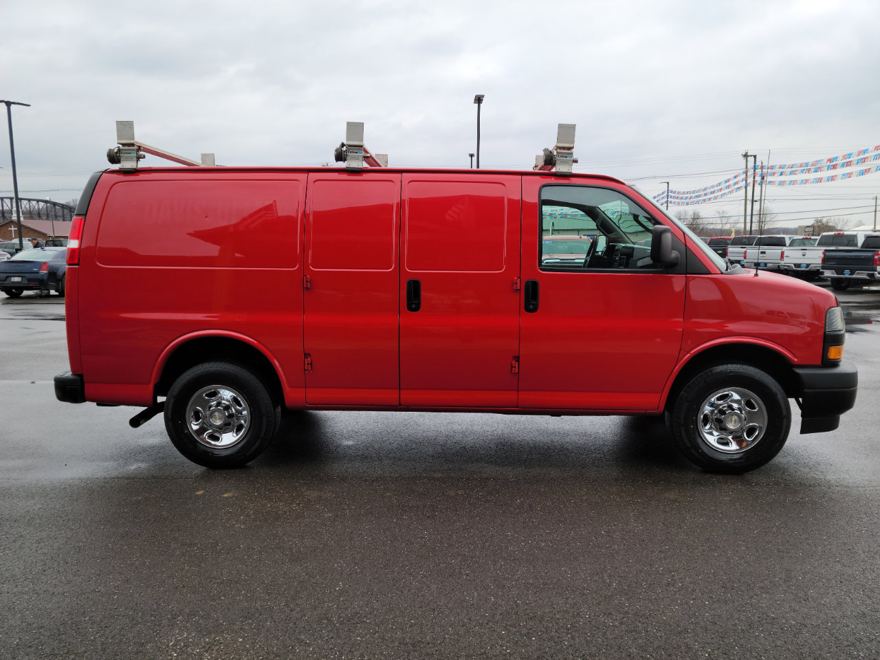 Used 2020 Chevrolet Express 2500 w/ Driver Convenience Package image 24