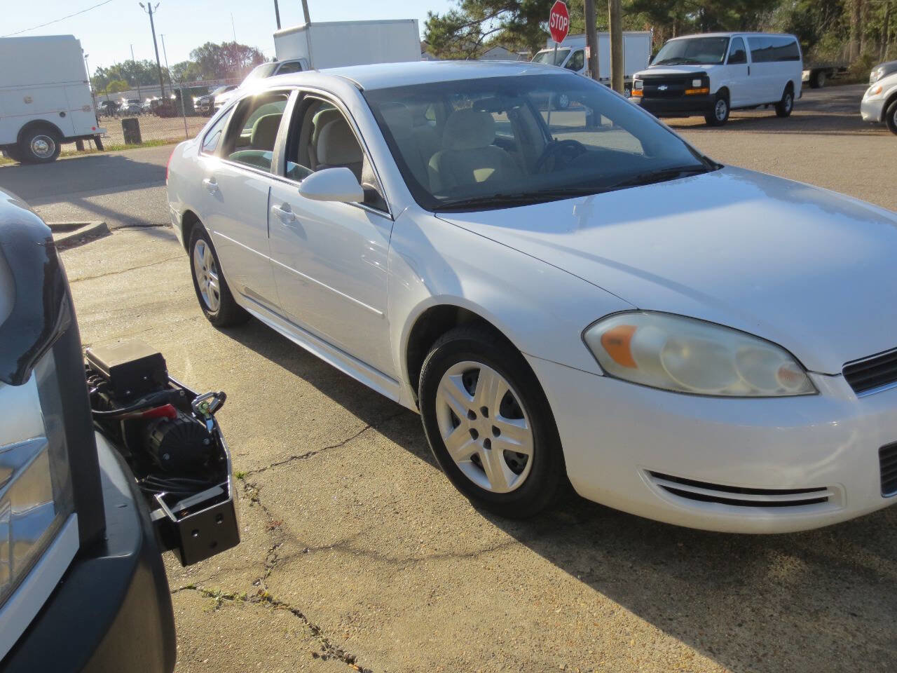 Used 2011 Chevrolet Impala LS Fleet 4dr Sedan w/1FL image 2