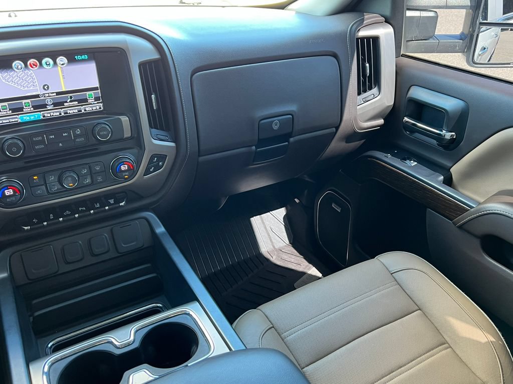 Used 2019 GMC Sierra 2500 Denali w/ Duramax Plus Package AWD/4WD image 43