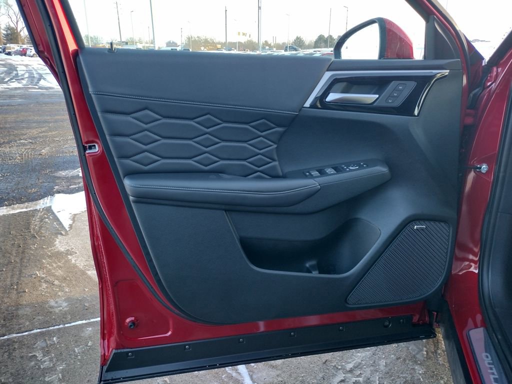 New 2026 Mitsubishi Outlander SEL image 30