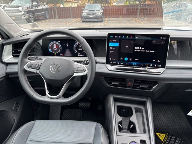 New 2025 Volkswagen Tiguan SE AWD/4WD image 10