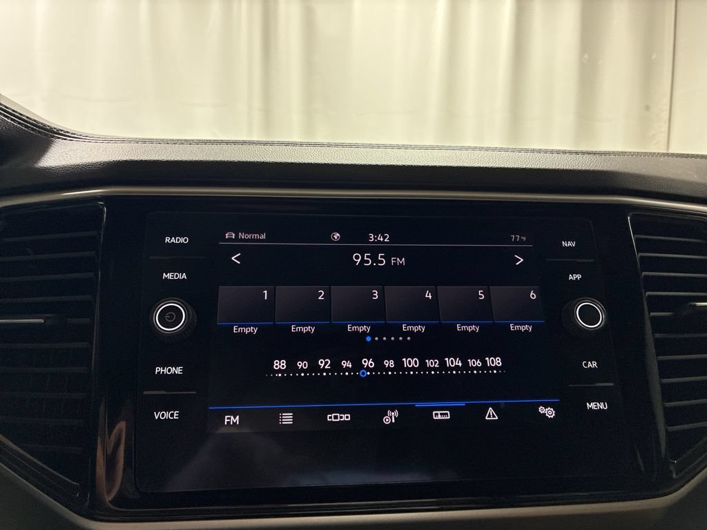 Used 2022 Volkswagen Atlas Cross Sport SEL Premium R-Line AWD/4WD image 18