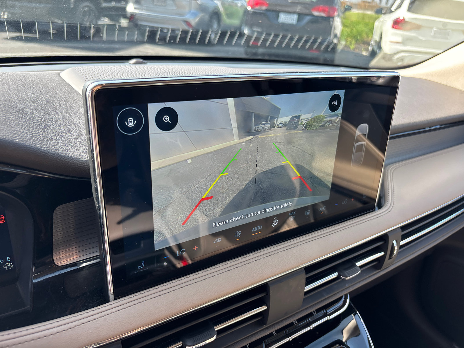 Certified 2023 Lincoln Corsair AWD w/ Rear Removable Package Tray image 20