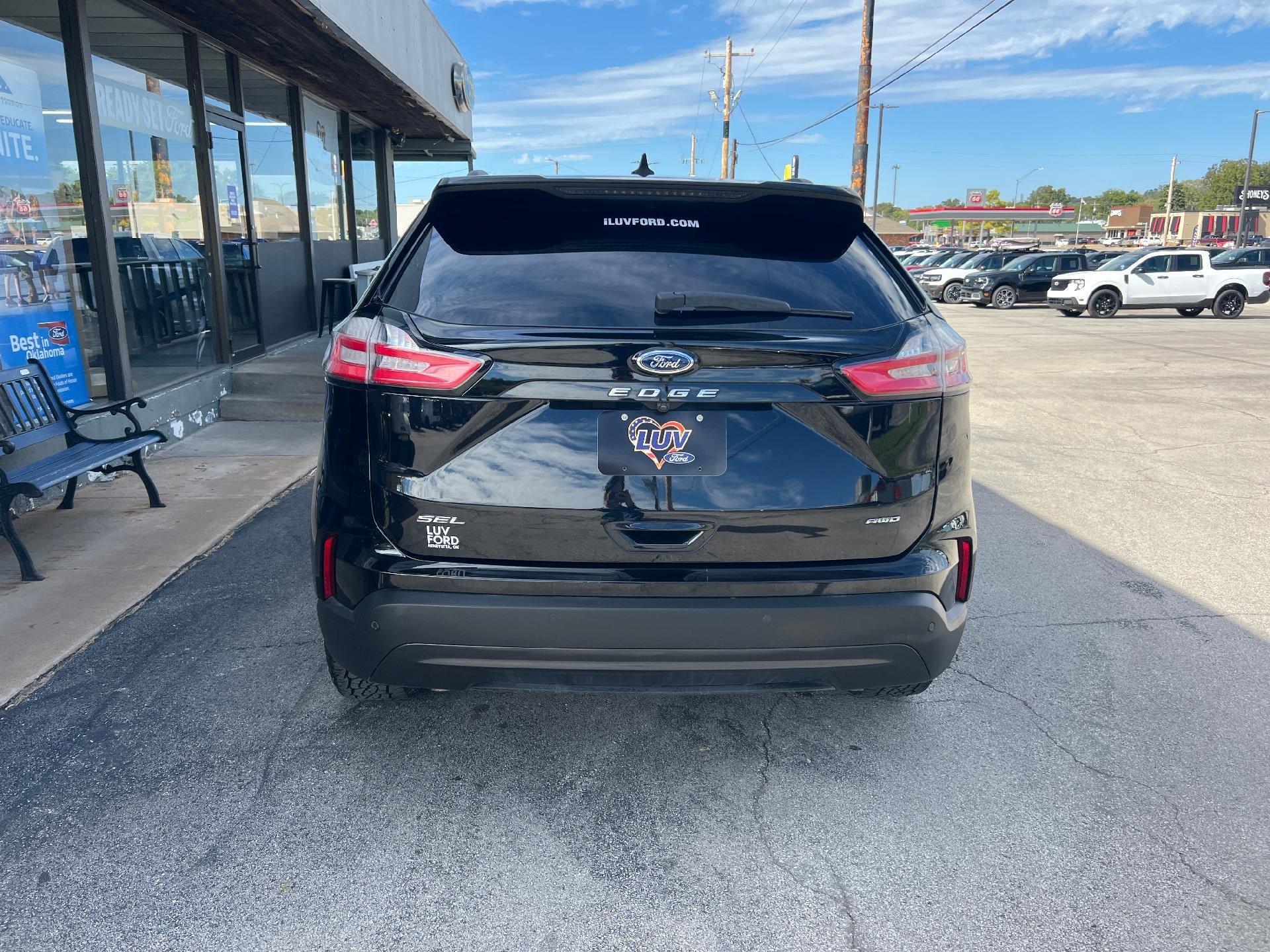 Used 2023 Ford Edge SEL w/ Sport Appearance Package AWD/4WD image 3