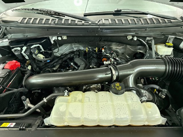 Used 2024 Ford Expedition XLT RWD image 32