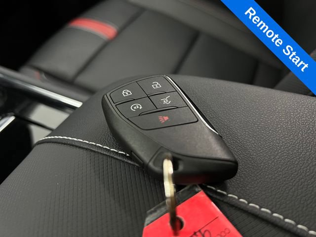 Used 2025 Chevrolet Traverse RS w/ LPO, Floor Liner Package AWD/4WD image 2