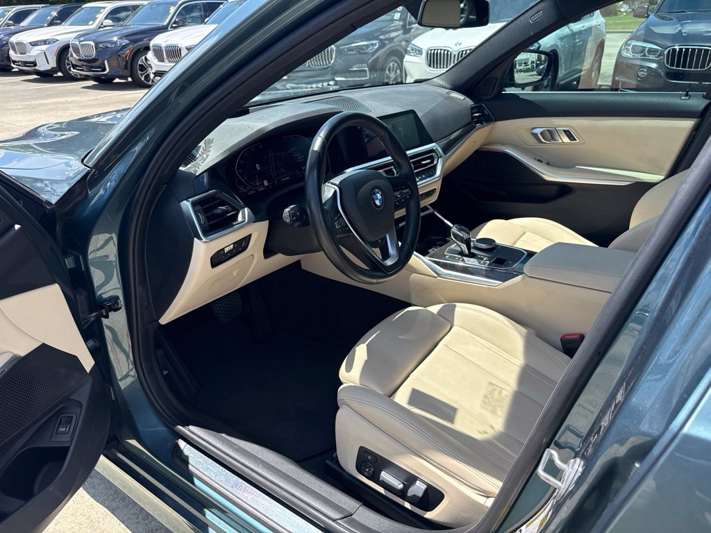 Used 2021 BMW 330i Sedan w/ Premium Package RWD image 12