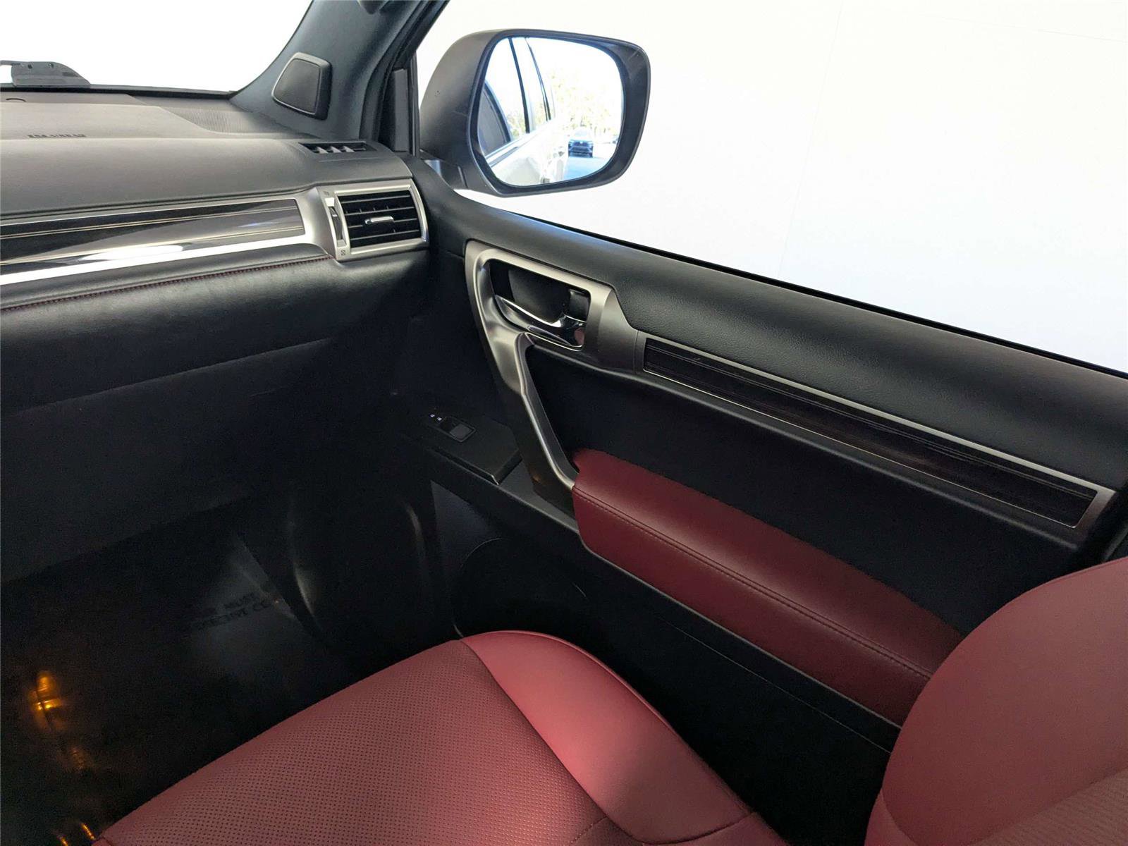 Used 2023 Lexus GX 460 Premium w/ Premium Package image 35