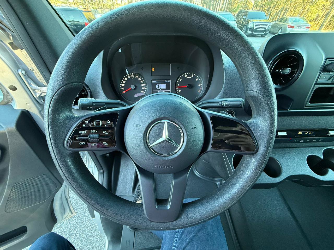 Used 2019 Mercedes-Benz Sprinter 1500 image 15
