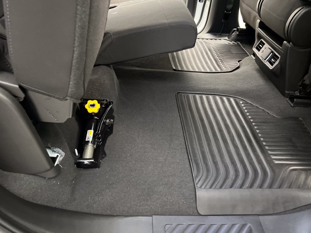 Used 2025 Chevrolet Silverado 1500 LT AWD/4WD image 23