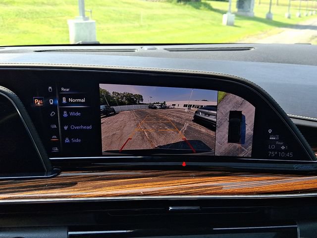 Used 2021 Cadillac Escalade ESV Premium Luxury w/ Driver Assist Tech Package AWD/4WD image 23