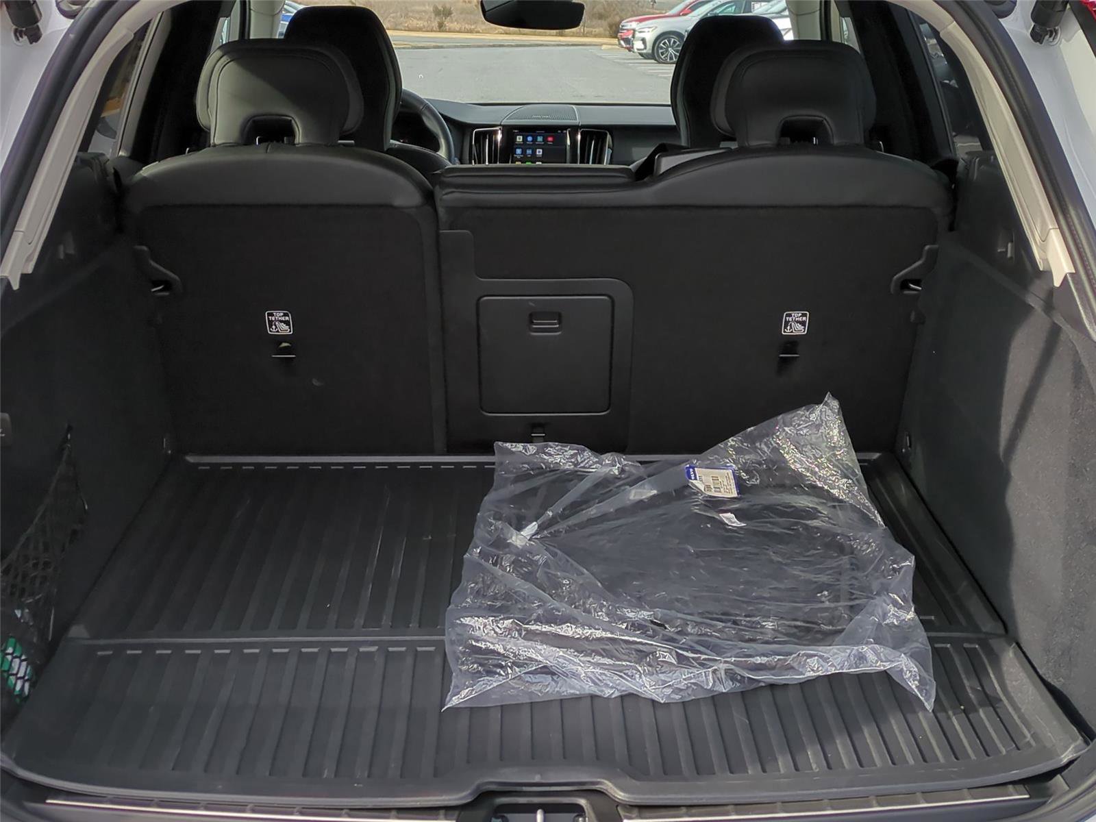 Used 2025 Volvo XC60 T8 Ultra w/ Protection Package Premier image 22