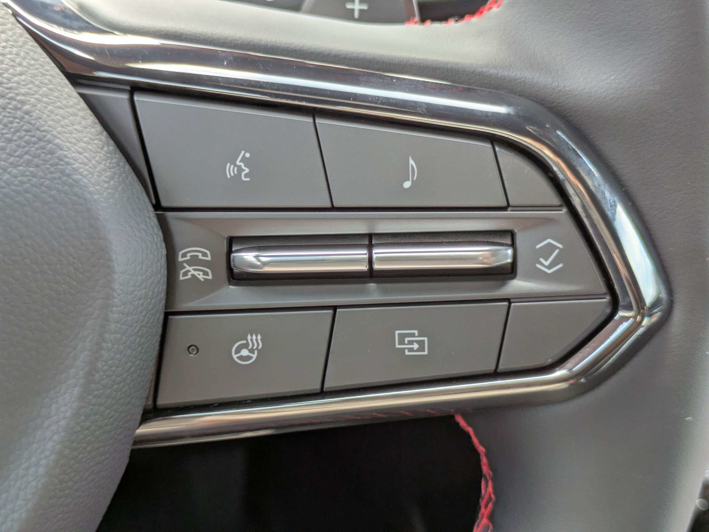 New 2026 Chevrolet Traverse RS FWD image 19