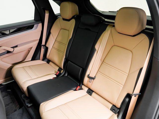 New 2026 Porsche Cayenne E-Hybrid image 25