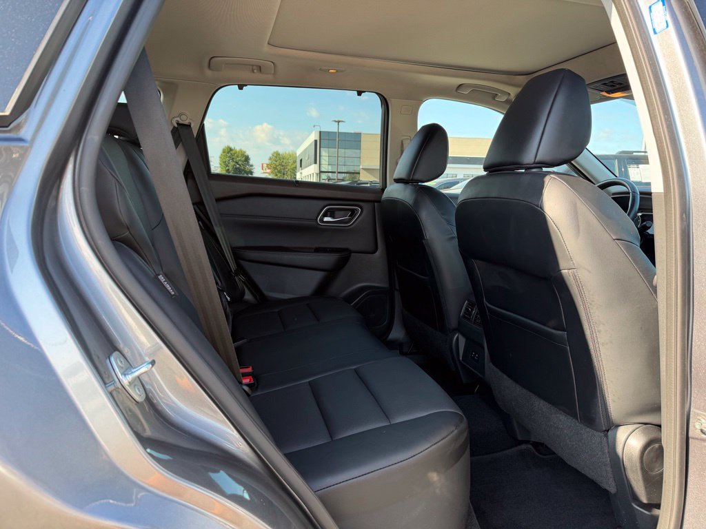 Used 2021 Nissan Rogue SV w/ Premium Package FWD image 29