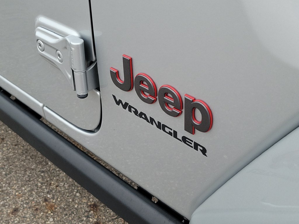 Used 2023 Jeep Wrangler Unlimited Rubicon AWD/4WD image 37
