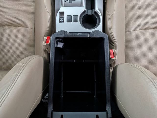 Used 2014 Toyota 4Runner Limited image 33