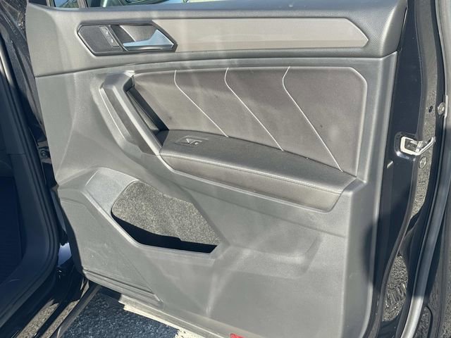 Used 2023 Volkswagen Tiguan SE image 26