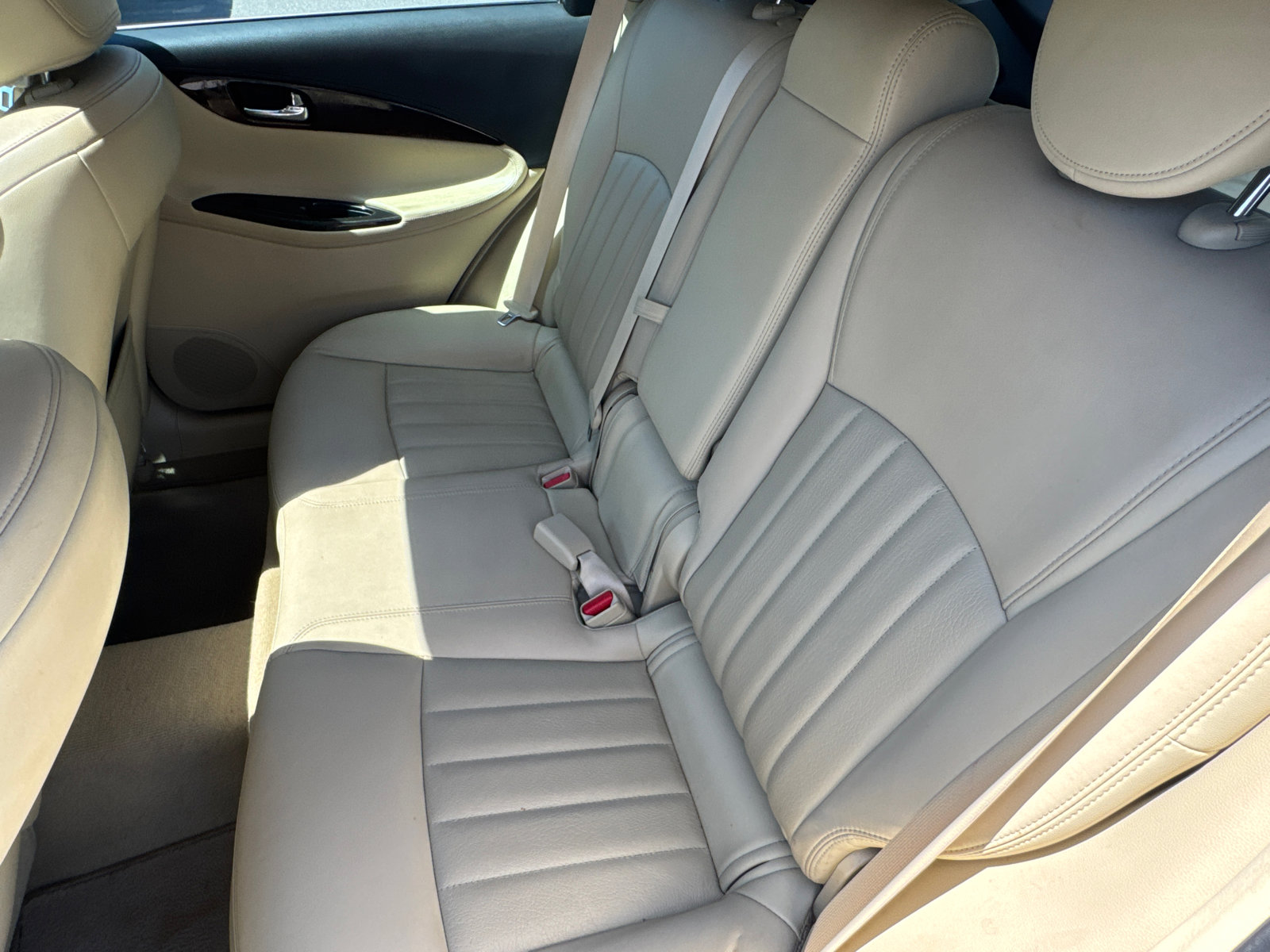 Used 2016 INFINITI QX50 2WD w/ Premium Plus Package image 24