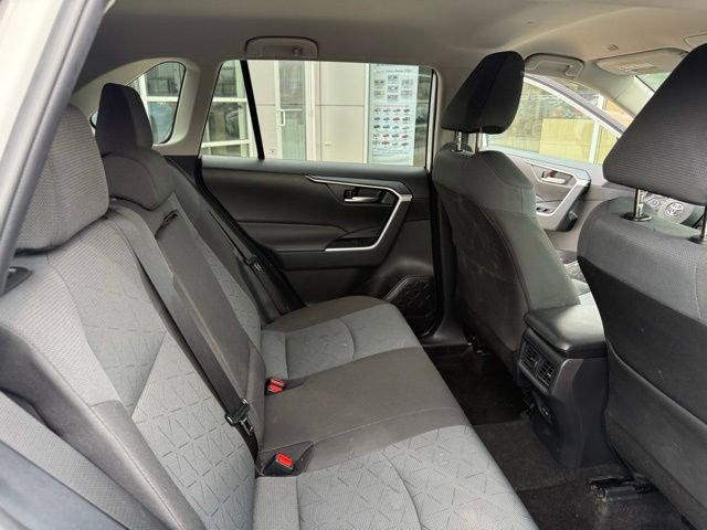 Used 2025 Toyota RAV4 XLE image 28