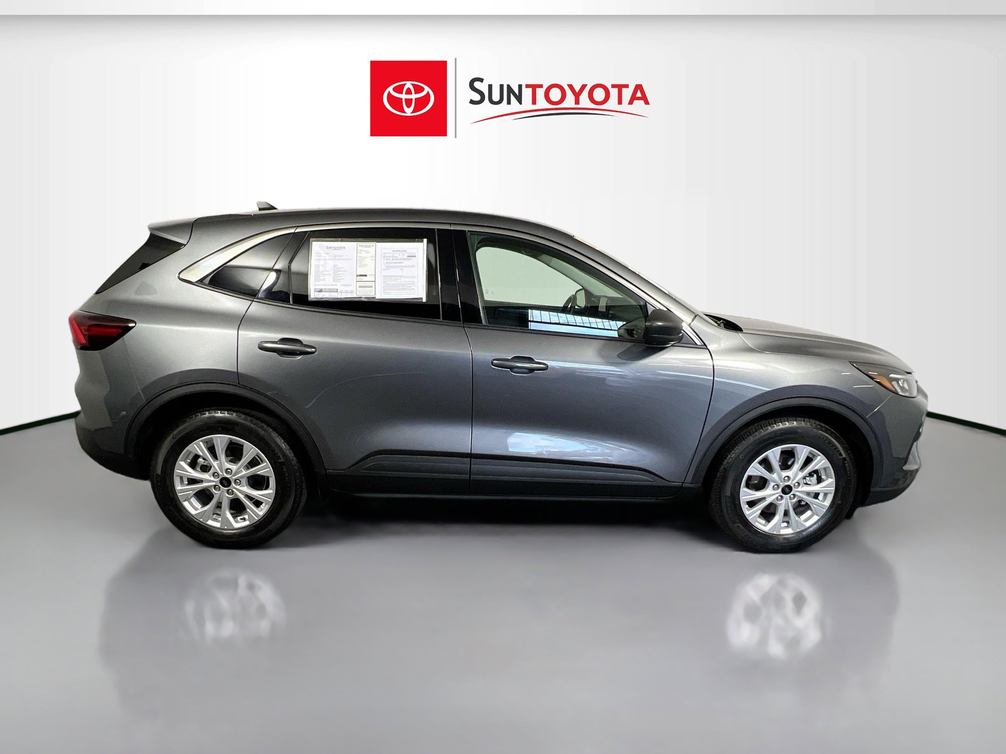 Used 2024 Ford Escape Active image 2