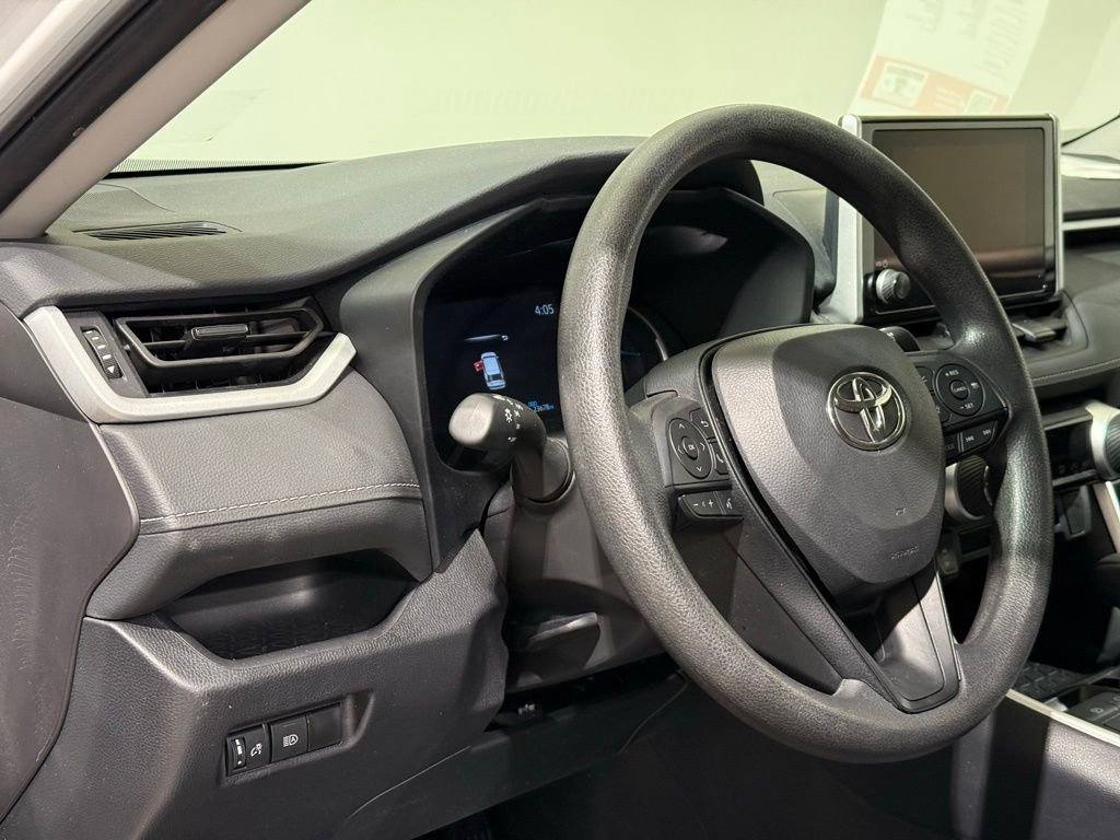 Certified 2025 Toyota RAV4 LE image 17