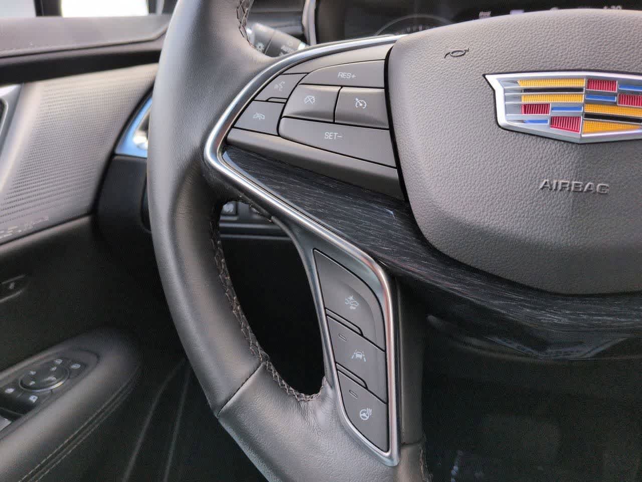 Used 2023 Cadillac XT5 Premium Luxury w/ Technology Package AWD/4WD image 24