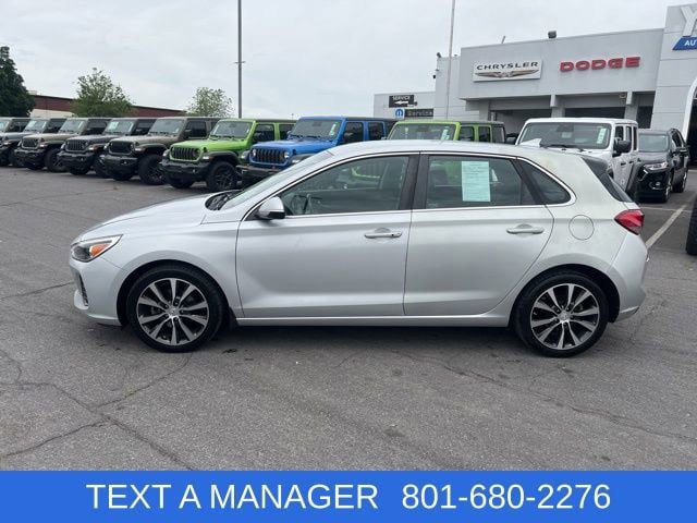 Used 2018 Hyundai Elantra GT w/ Style Package 02 FWD image 2