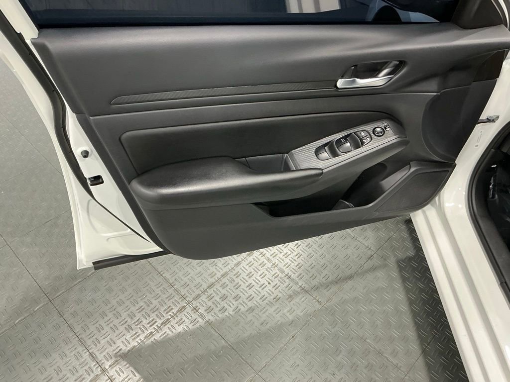 Used 2022 Nissan Altima 2.5 S image 31