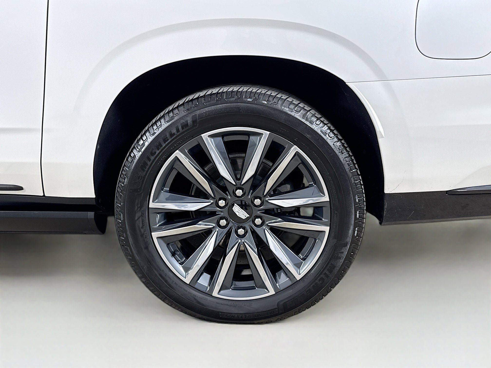 Used 2023 Cadillac Escalade ESV Sport Platinum w/ Heavy-Duty Trailer Package AWD/4WD image 35