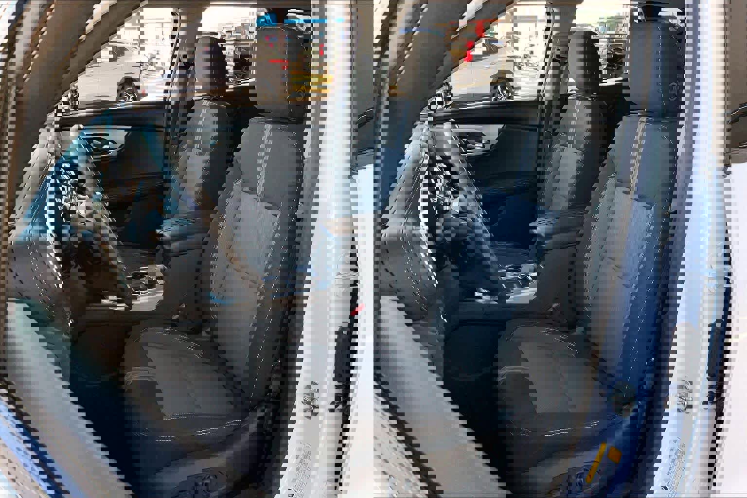 Used 2023 Chevrolet Blazer LT image 7