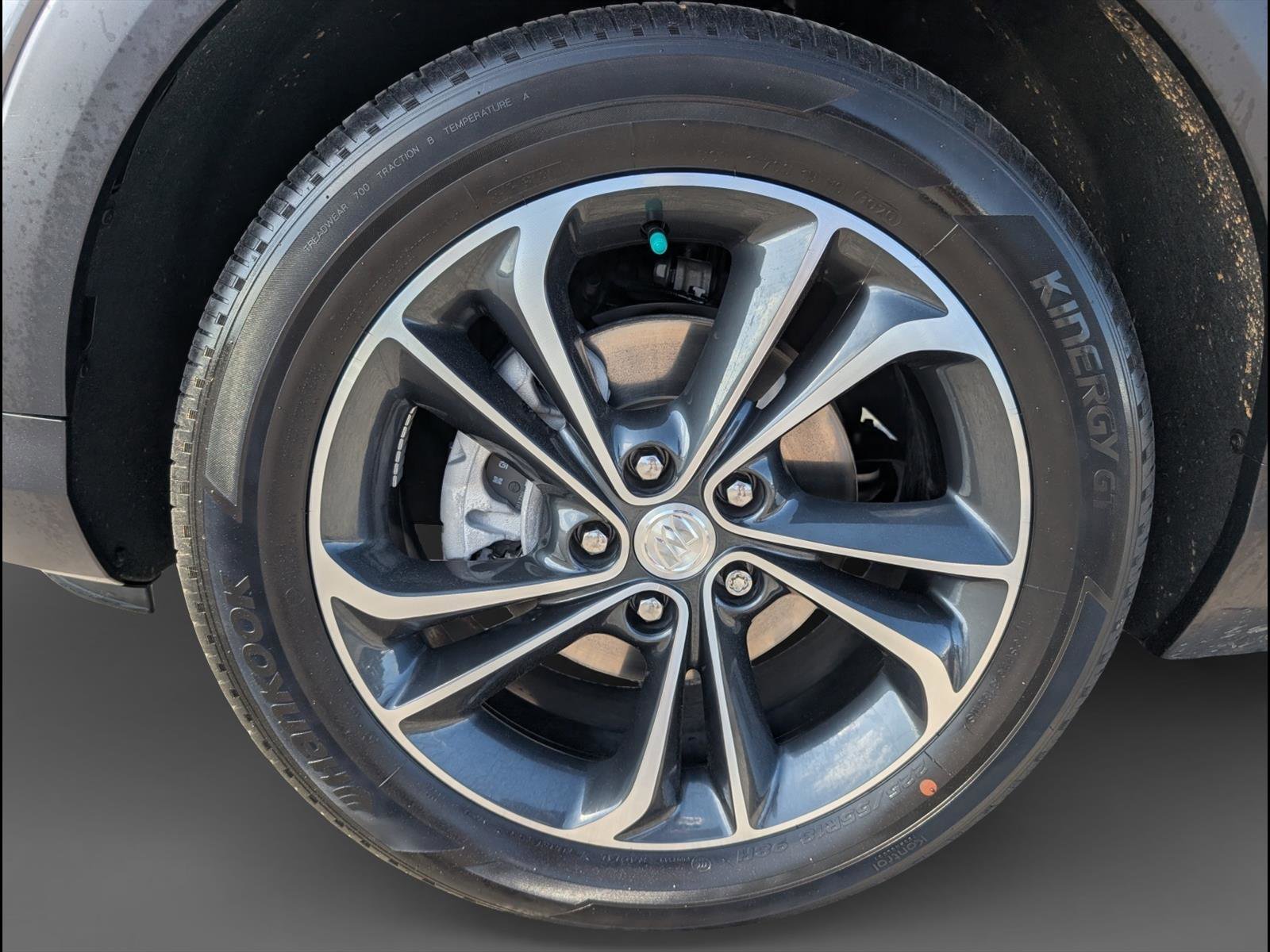 Used 2020 Buick Encore GX Essence FWD image 25