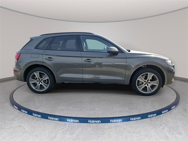 Certified 2025 Audi Q5 2.0T Premium w/ Convenience Plus Package image 5