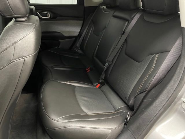 Used 2022 Jeep Compass Latitude w/ Sun and Sound Group image 18