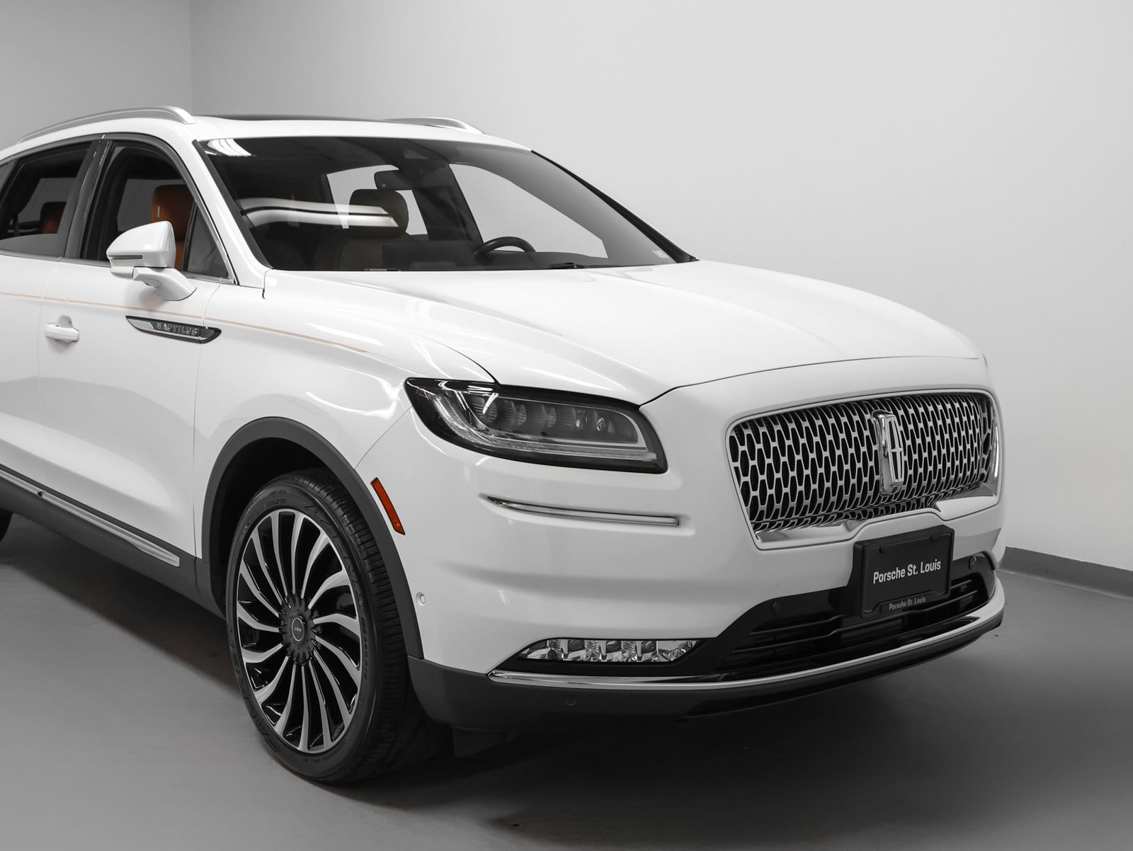 Used 2023 Lincoln Nautilus Black Label AWD/4WD image 9