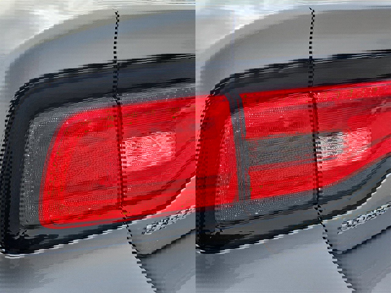 Used 2014 Dodge Charger SXT image 32