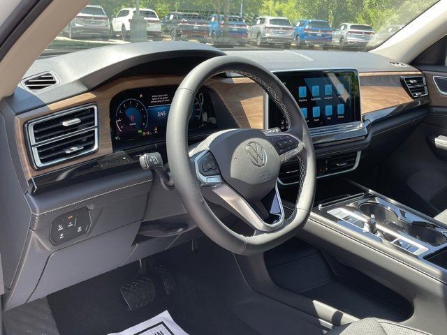 New 2025 Volkswagen Atlas SE image 9