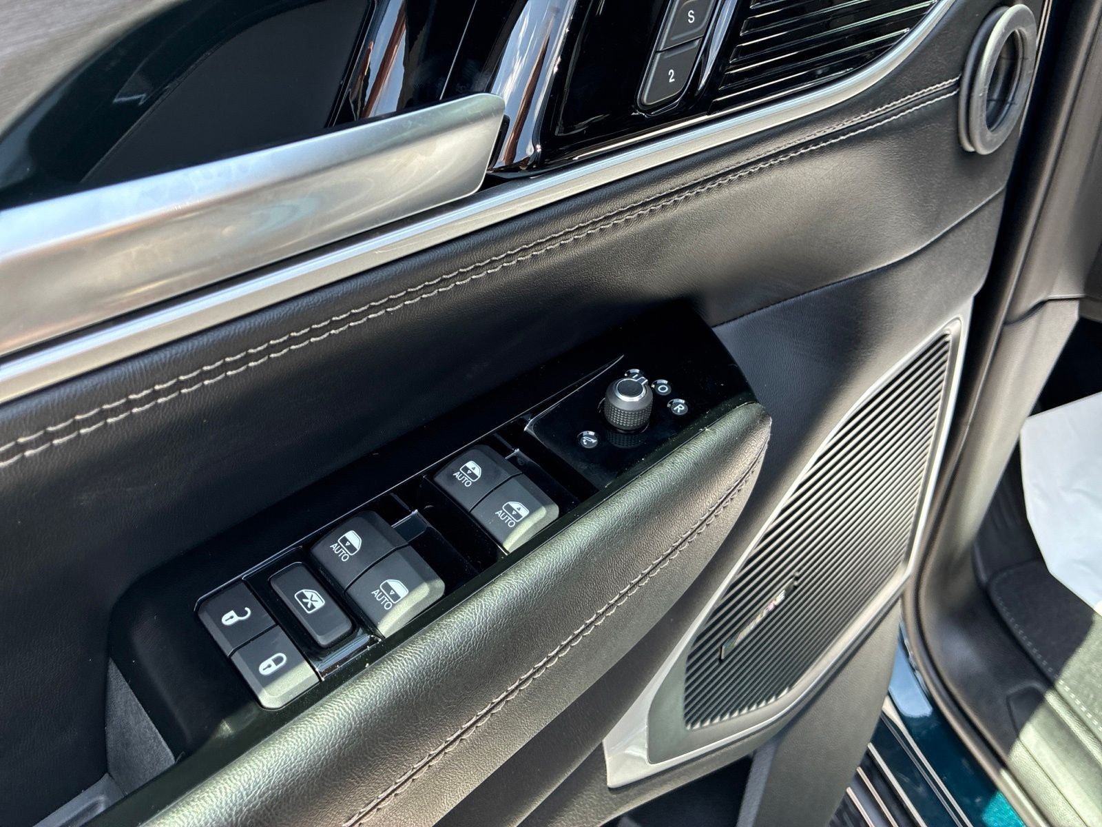 New 2026 Jeep Grand Wagoneer L Limited AWD/4WD image 15